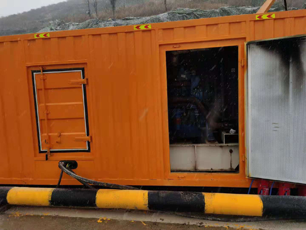 雷鸣镇发电机出租 柴油发电机组电压低报警怎么办?