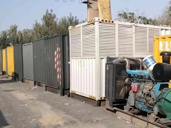 雷鸣镇200KW柴油发电机机组每小时油耗是多少？